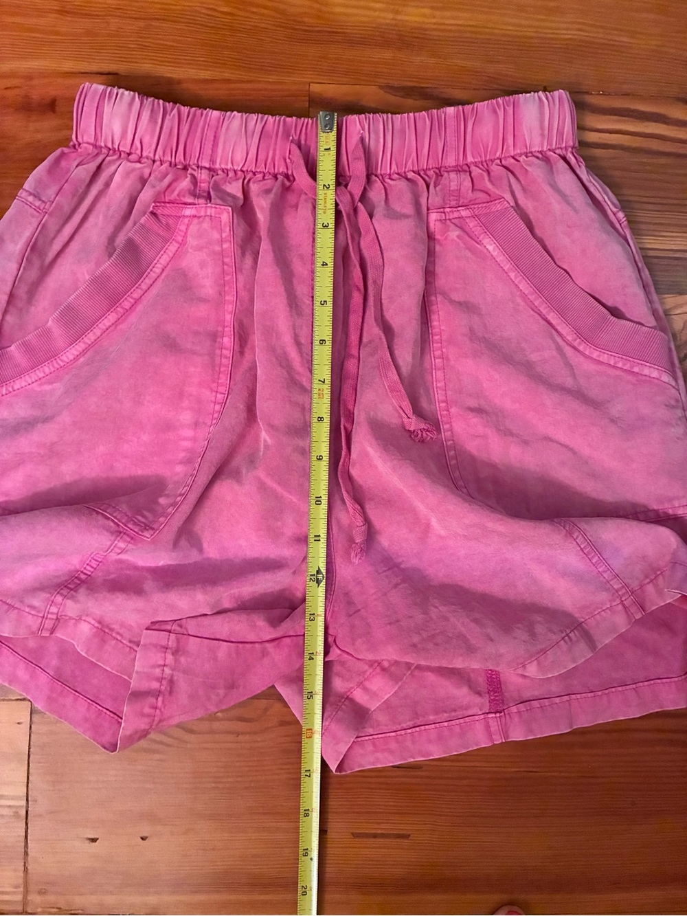 Easel Women’s Vibrant Pink Mineral Wash Pull On Shorts, Size S - Picture 8 of 10